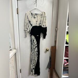 Lulu’s short sleeved tie dyed maxi dress